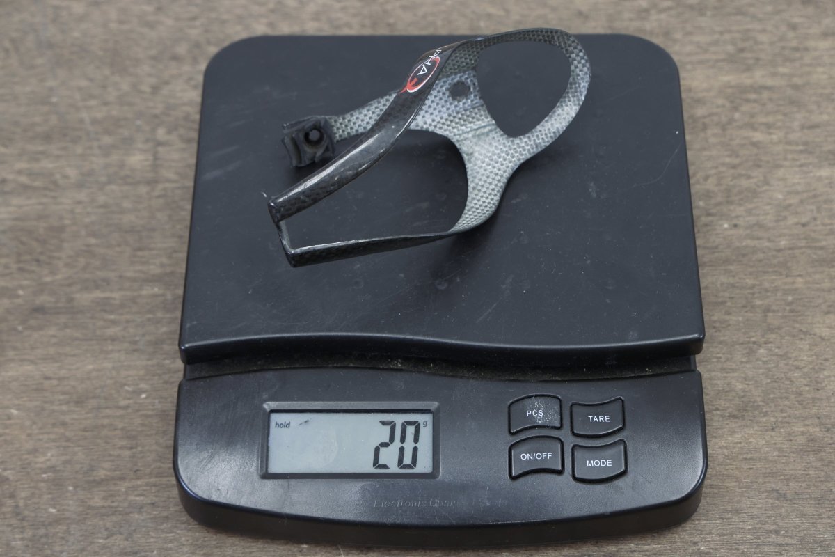(1) Alpha Q Carbon Water Bottle Cage 20g