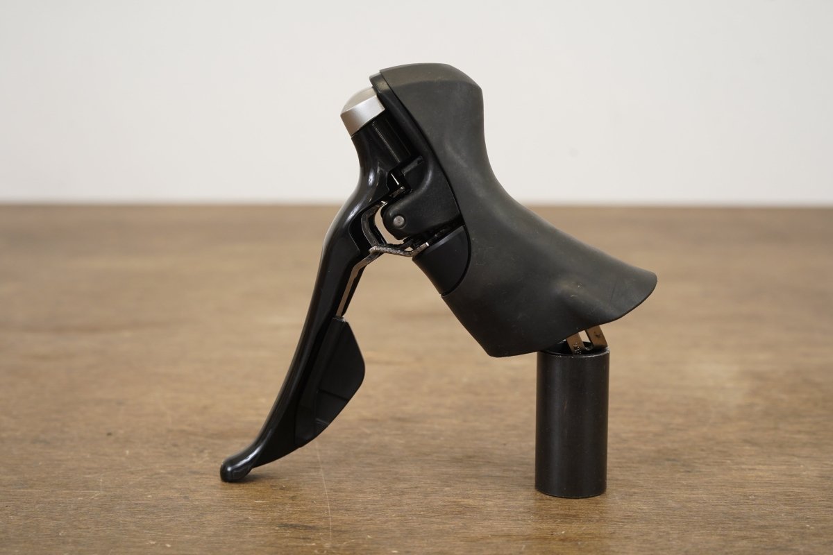 (1) RIGHT Shimano 105 ST-5800 11 Speed Mechanical Rim Brake Road Shifter