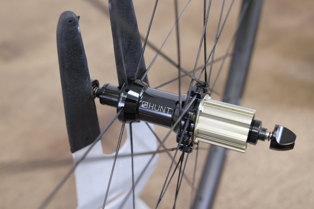 Hunt 50 Carbon Tubeless Clincher Rim Brake Wheelset Campagnolo 11 Speed