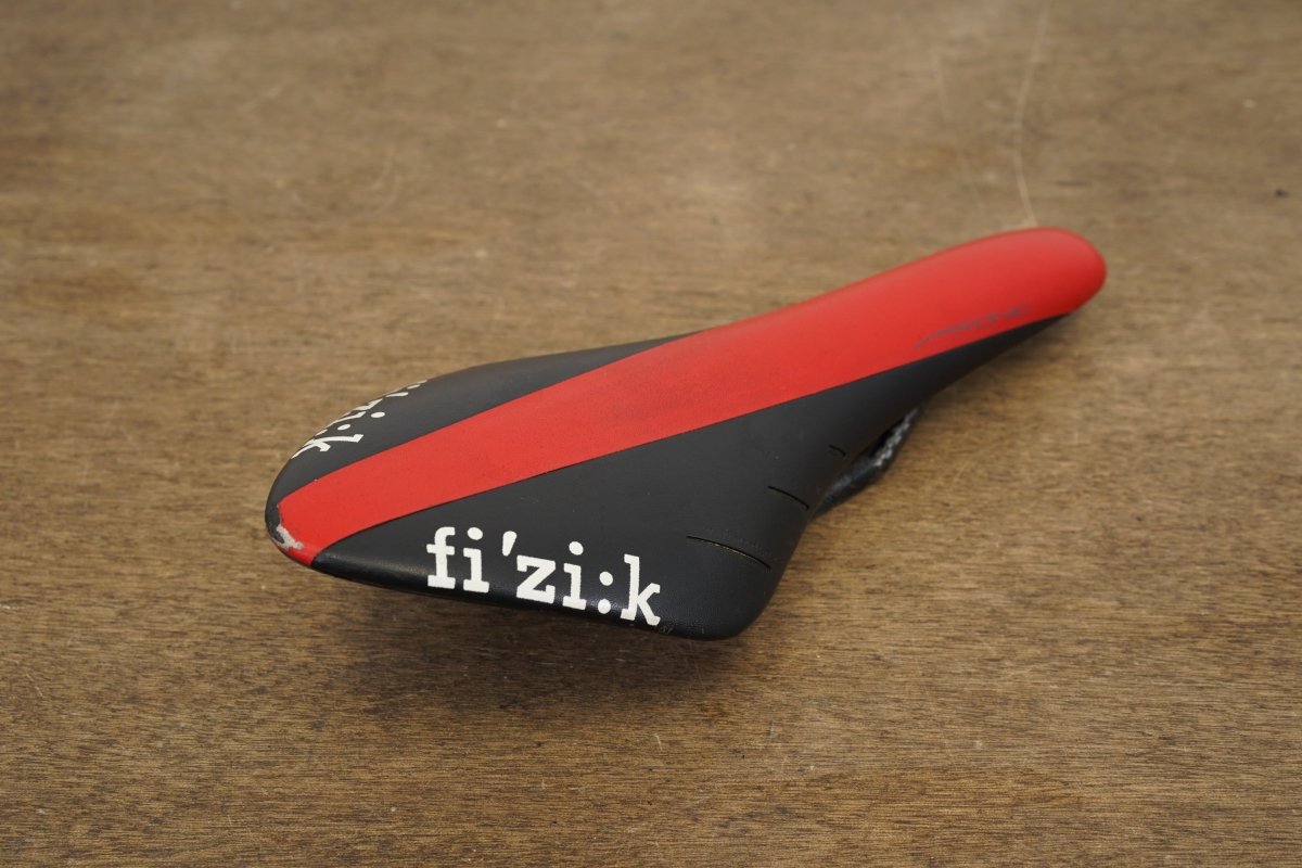 126mm (Regular) Fizik Arione R1 Carbon Rail Road Saddle 152g