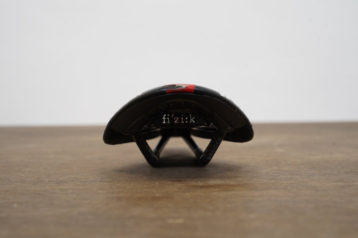 126mm (Regular) Fizik Arione R1 Carbon Rail Road Saddle 152g