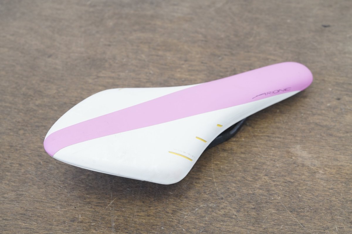 126mm (Regular) Fizik Arione R1 Carbon Rail Road Saddle 169g