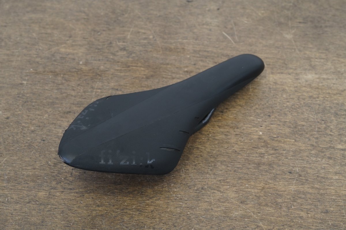 132mm (Regular) Fizik Arione R1 Carbon Rail Road Saddle 164g