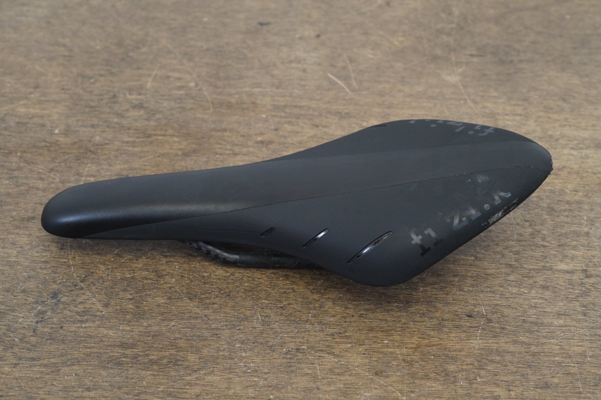 132mm (Regular) Fizik Arione R1 Carbon Rail Road Saddle 164g