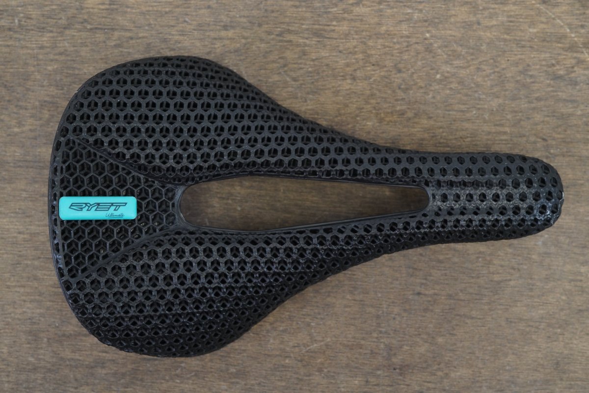 132mm RYET Ultimate 3D Honeycomb Carbon Rail Road Saddle 149g