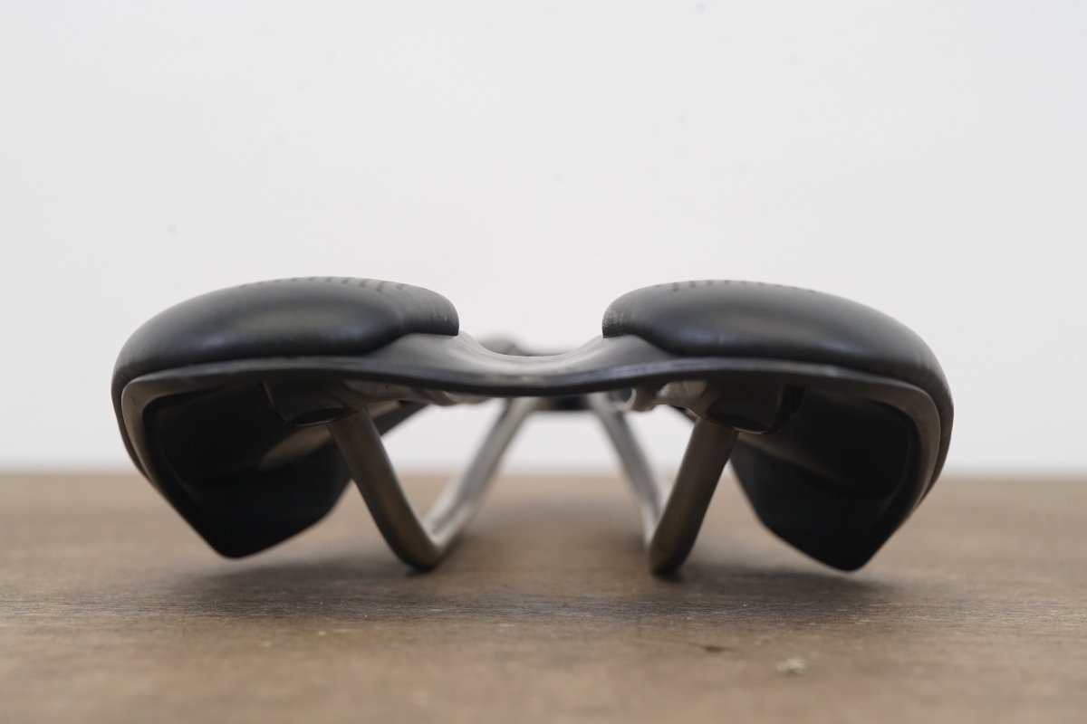 132mm Selle Italia SLR Superflow Boost Titanium Rail Road Saddle 164g