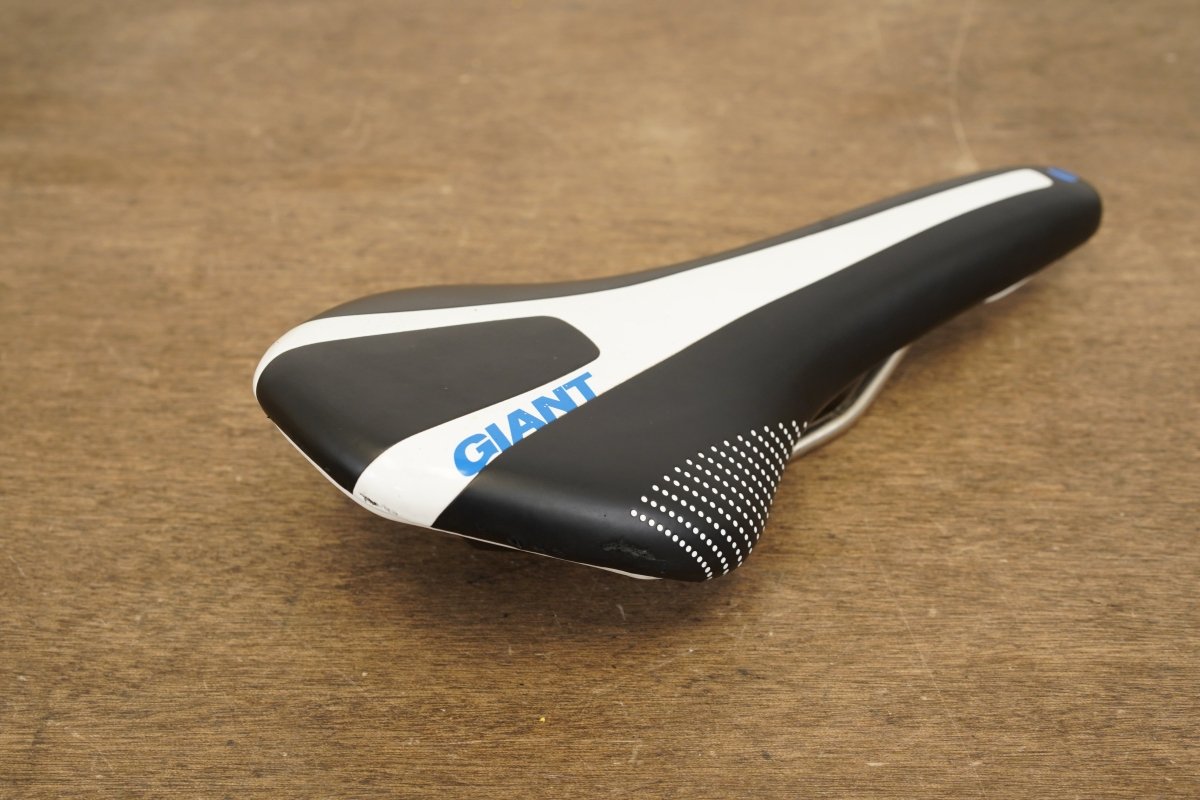 135mm Giant Velo Alloy Rail Road Saddle 348g