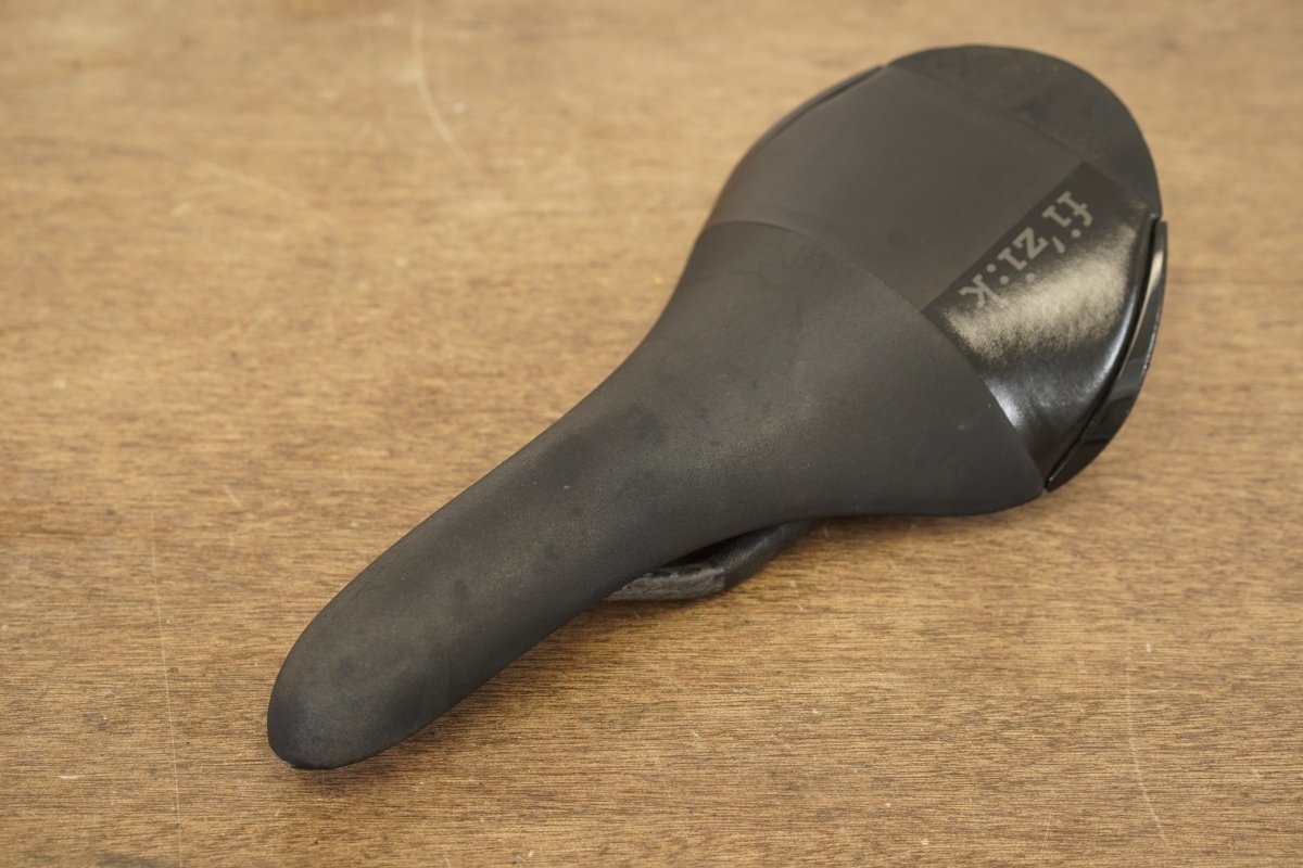 136mm (Regular) Fizik Aliante R1 Carbon Rail Road Saddle 180g