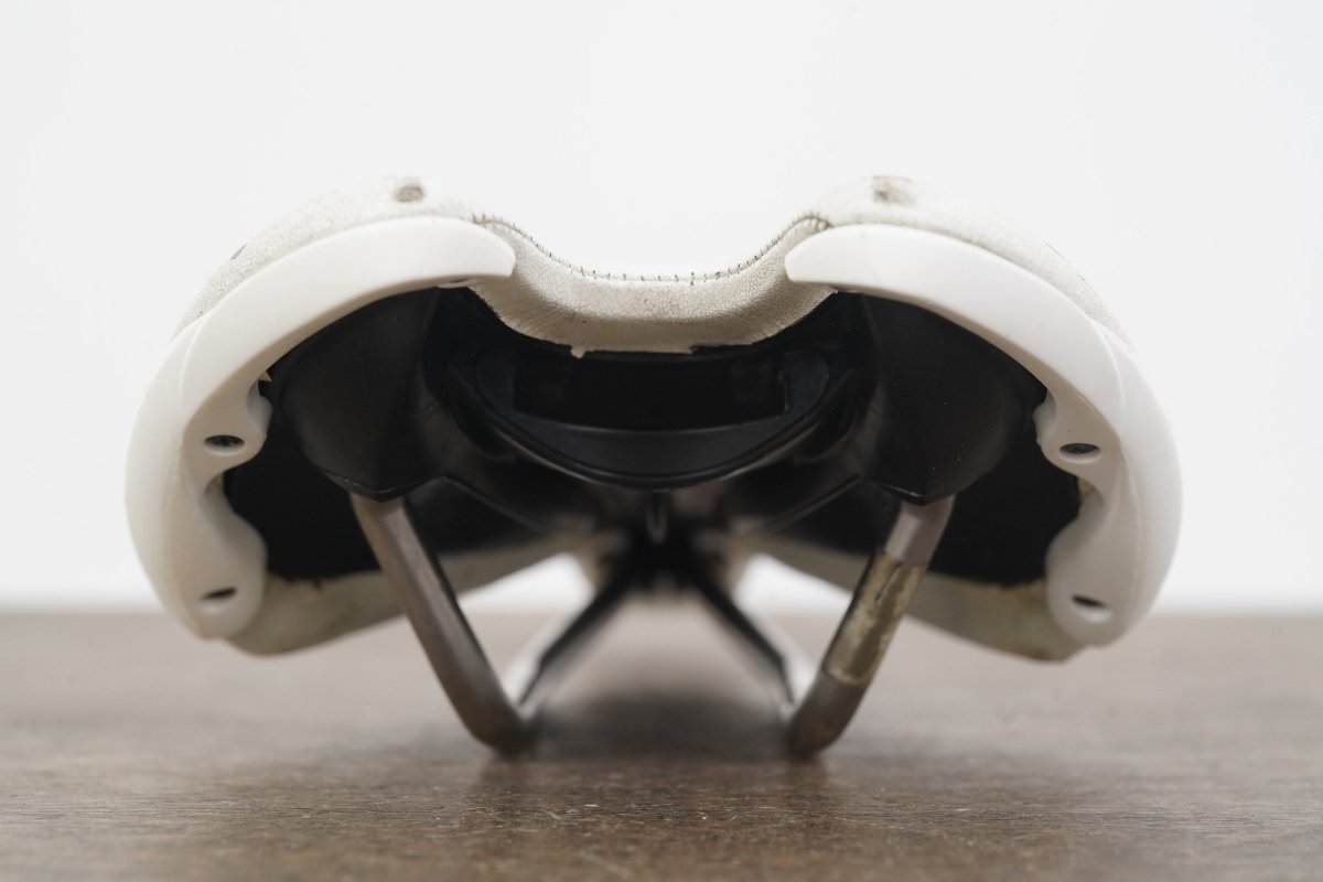 137mm Fizik Pave CX Wing Flex Kium Rail Road Saddle 253g