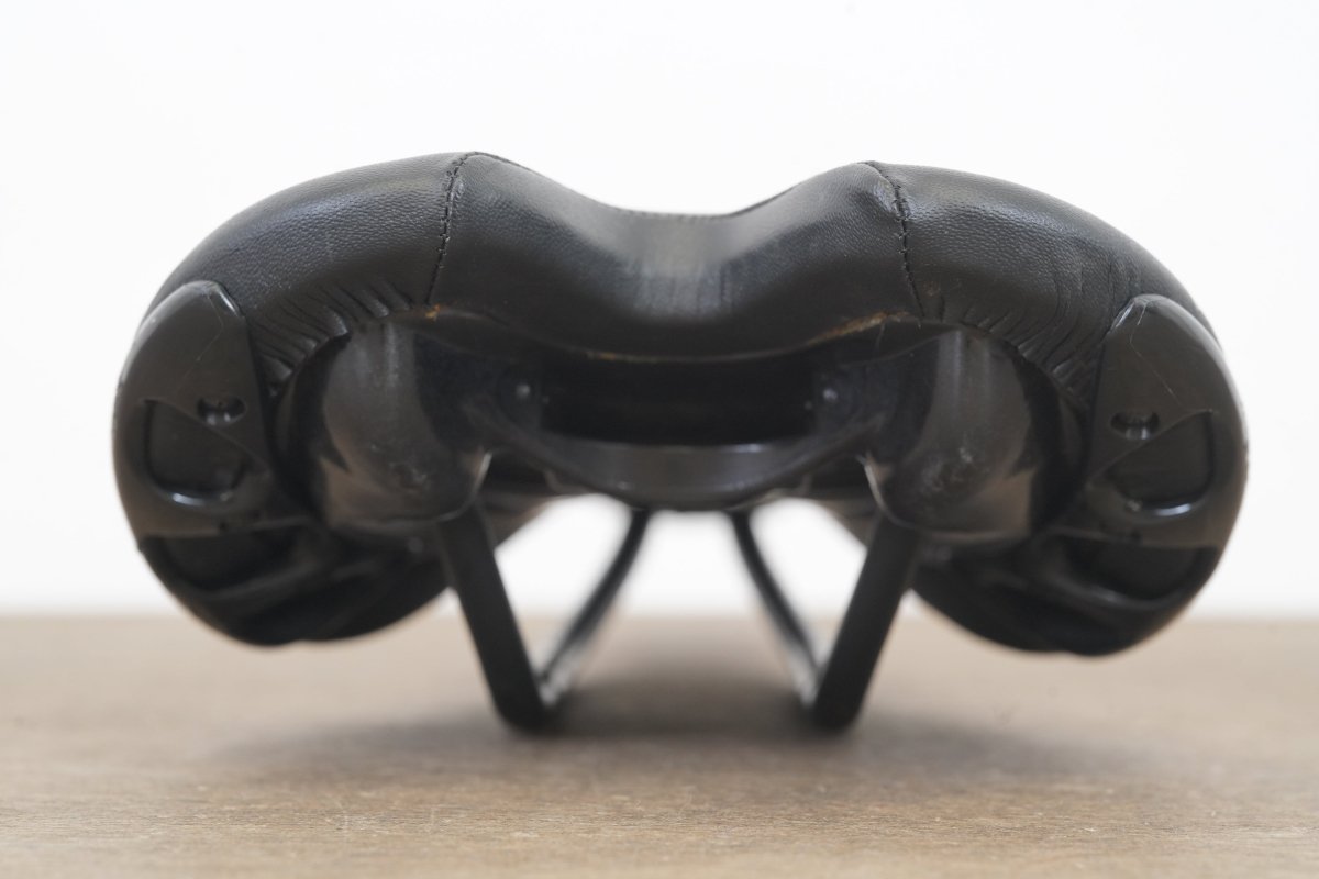 140mm Fizik Aliante Delta Manganese Rail Road Saddle 261g