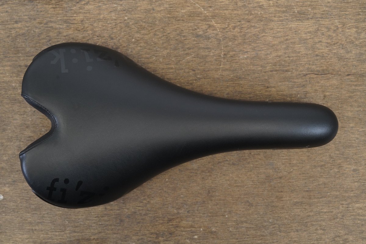 140mm Fizik Aliante Delta Manganese Rail Road Saddle 261g