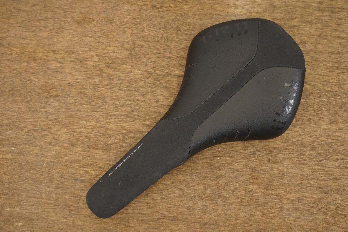 140mm (Regular) Fizik Antares R1 Carbon Rail Road Saddle 160g