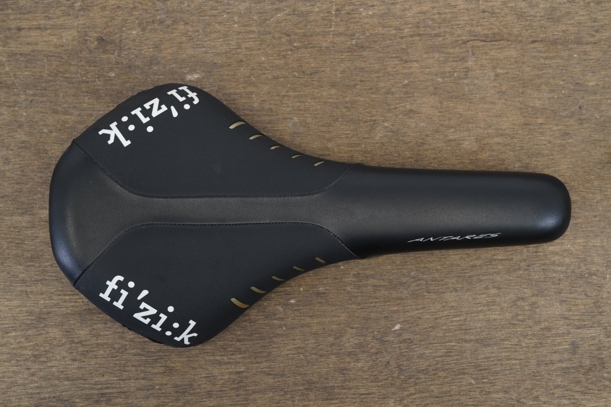140mm (Regular) Fizik Antares R3 Carbon Rail Road Saddle 162g