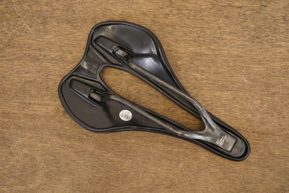 142mm Selle Italia SLR Superflow Boost Carbon Rail Road Saddle 130g