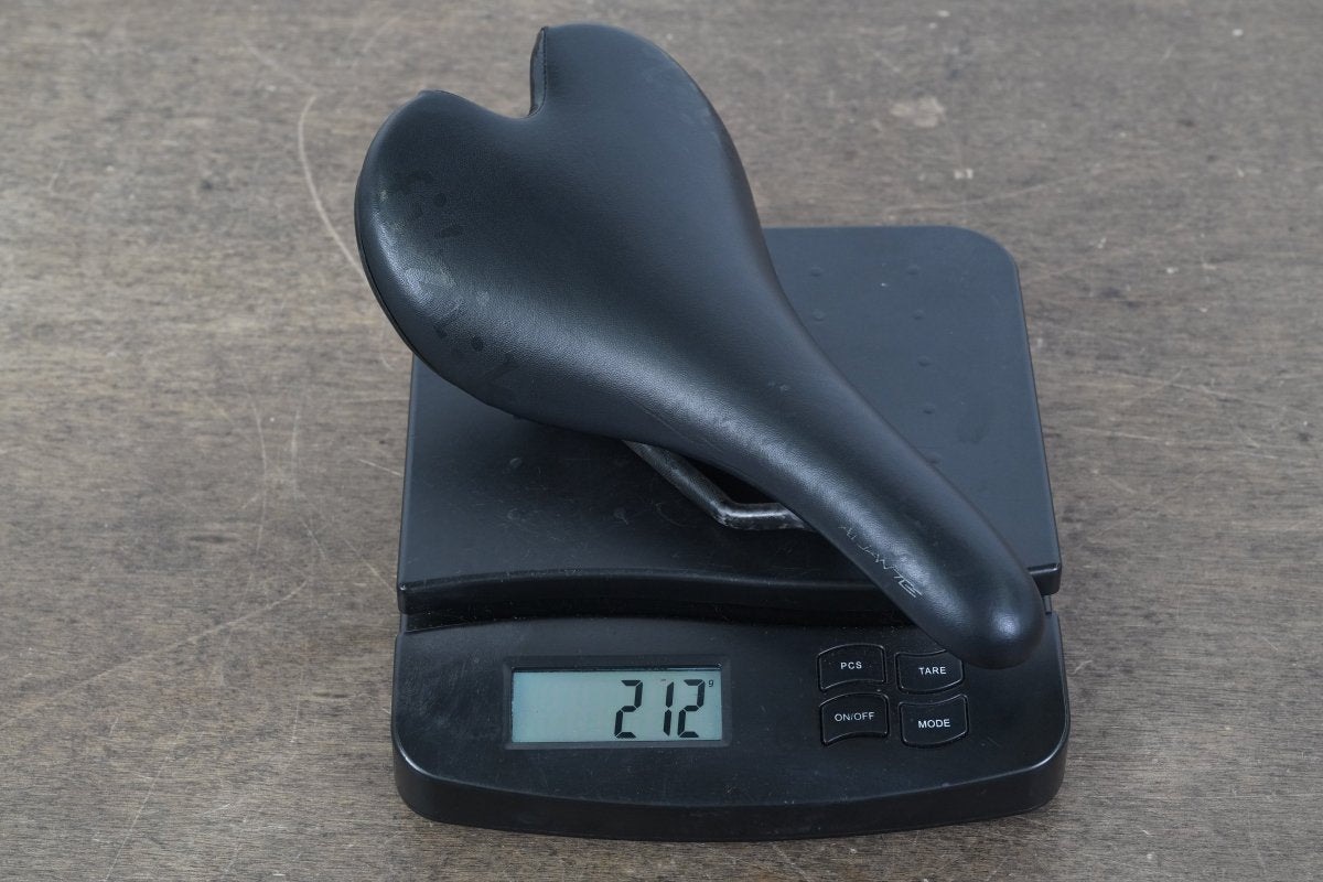 143mm Fizik Aliante Carbon Rail Road Saddle 212g