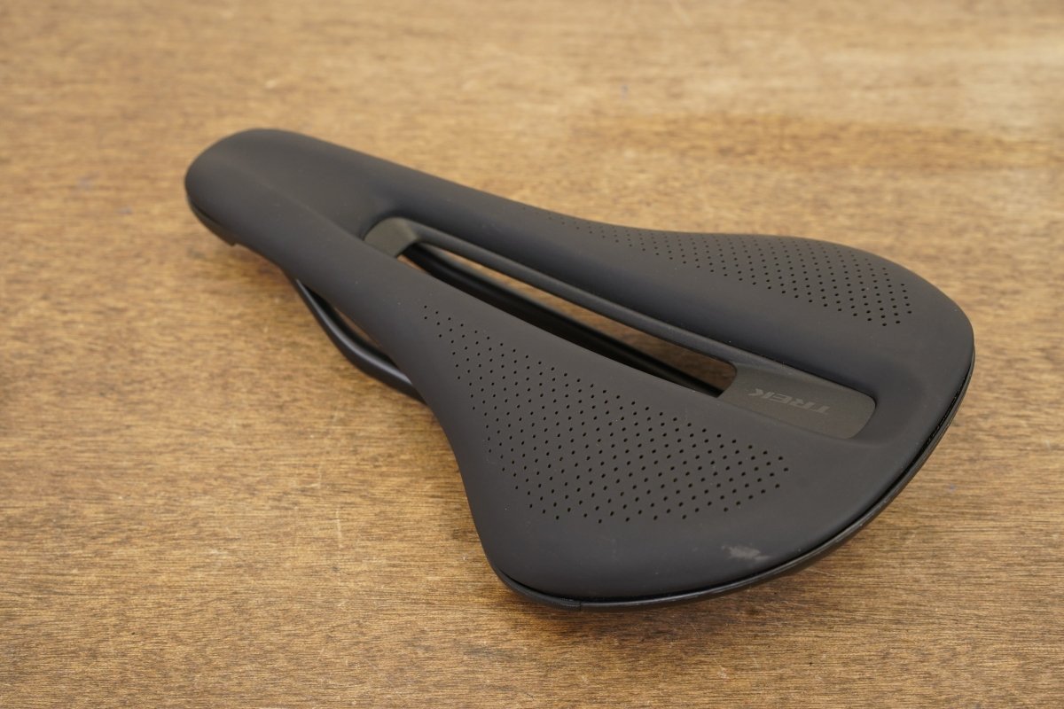145mm Bontrager Verse Pro Carbon Rail Road Saddle 176g