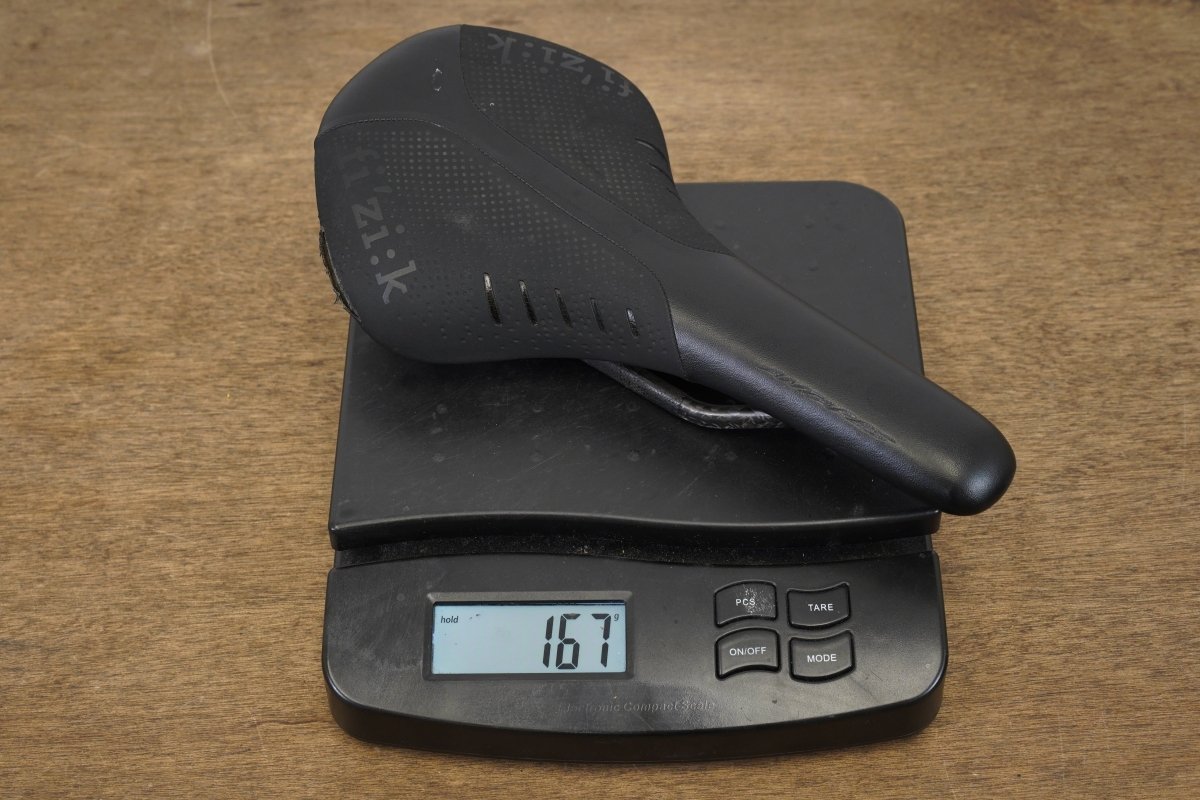 150mm (Large) Fizik Antares R1 Carbon Rail Road Saddle 167g