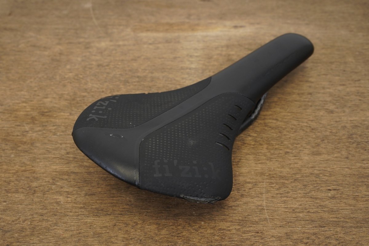 150mm (Large) Fizik Antares R1 Carbon Rail Road Saddle 167g