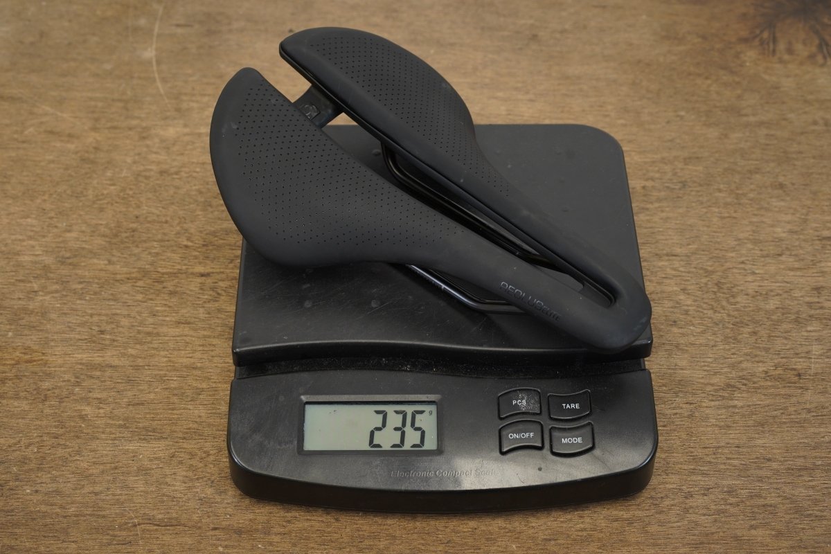 155mm Bontrager Aeolus Elite Austenite Rail Road Saddle 235g