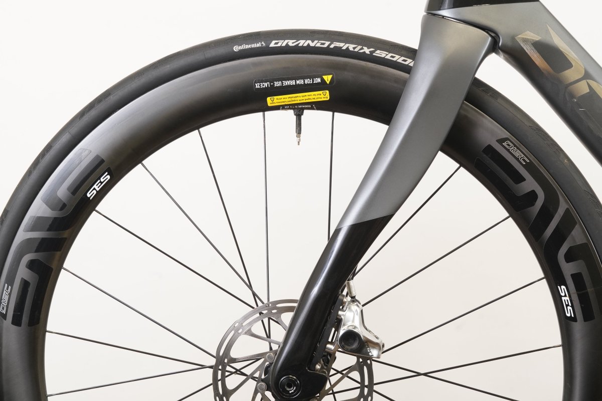 2024 59.5cm Pinarello Dogma X SRAM Red AXS ENVE 5.6 Carbon Disc Road Bike