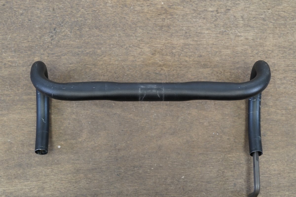 38cm Oval Concepts 310 Alloy Road Handlebar 31.8mm