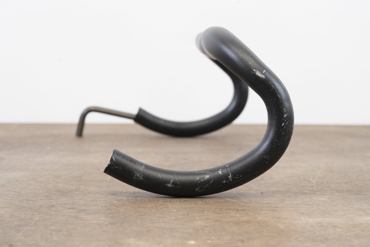 38cm Oval Concepts 310 Alloy Road Handlebar 31.8mm