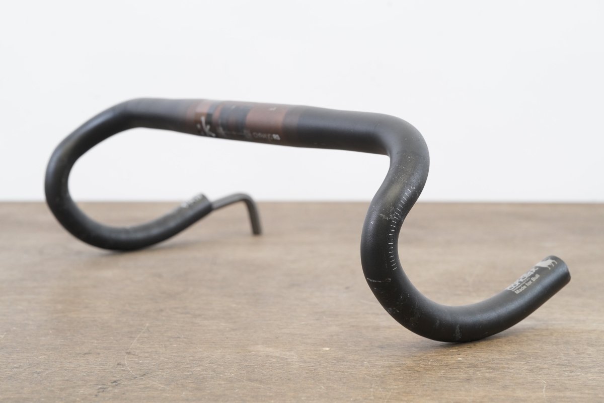 42cm Fizik Cyrano R3 Bull Alloy Road Handlebar 31.8mm