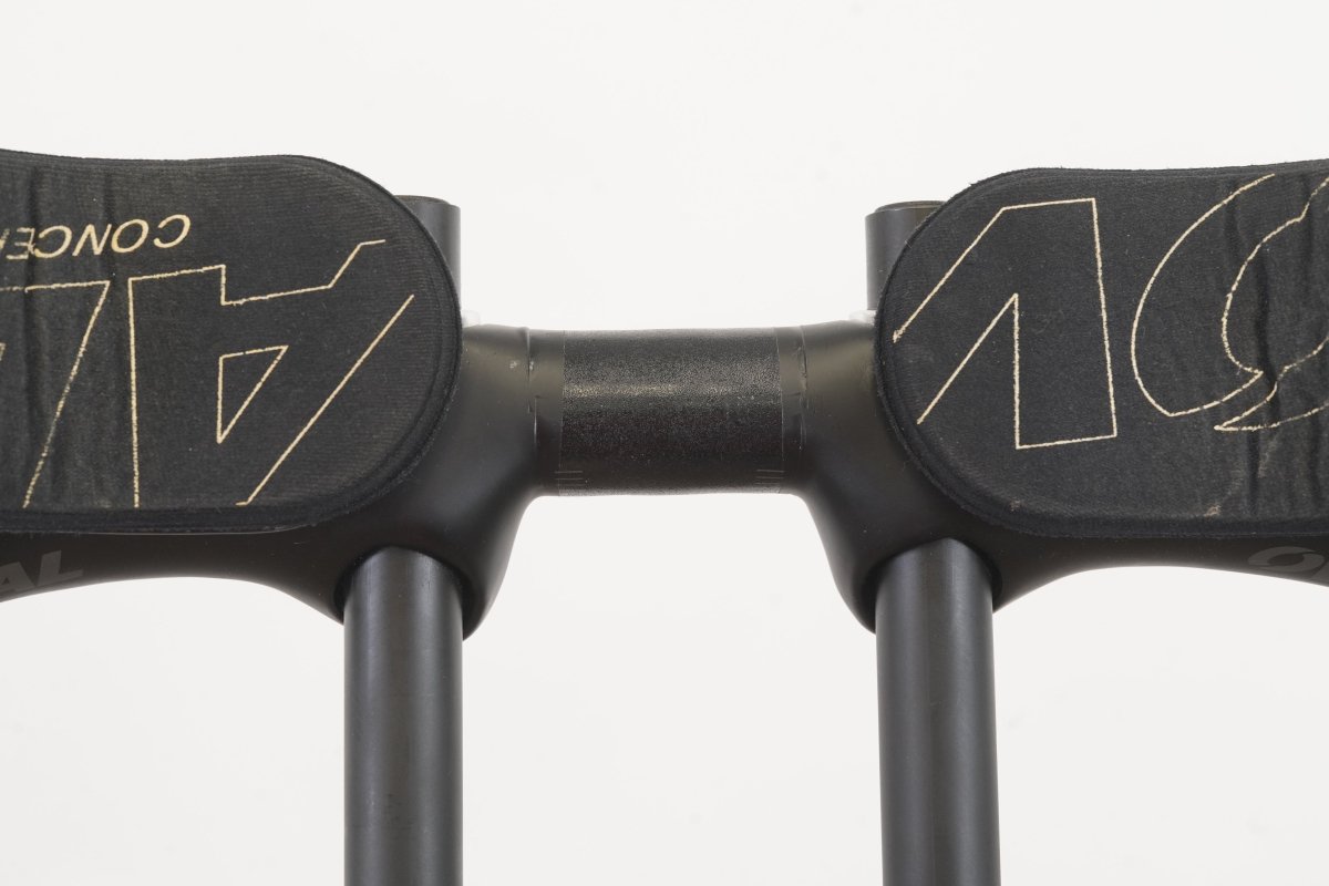 42cm Oval Concepts 960 Carbon Base Bar + Carbon Extensions 31.8mm