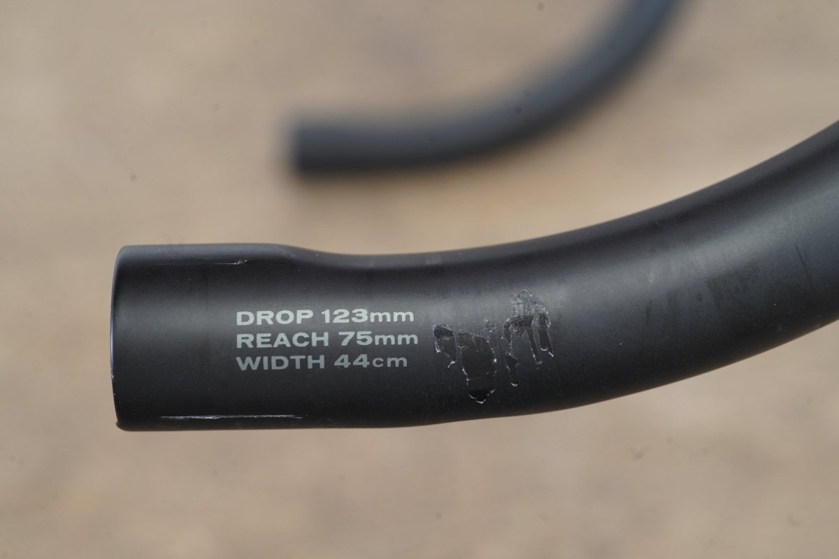 44cm Specialized S-WORKS Shallow Bend Carbon Compact Road Handlebar 31.8mm
