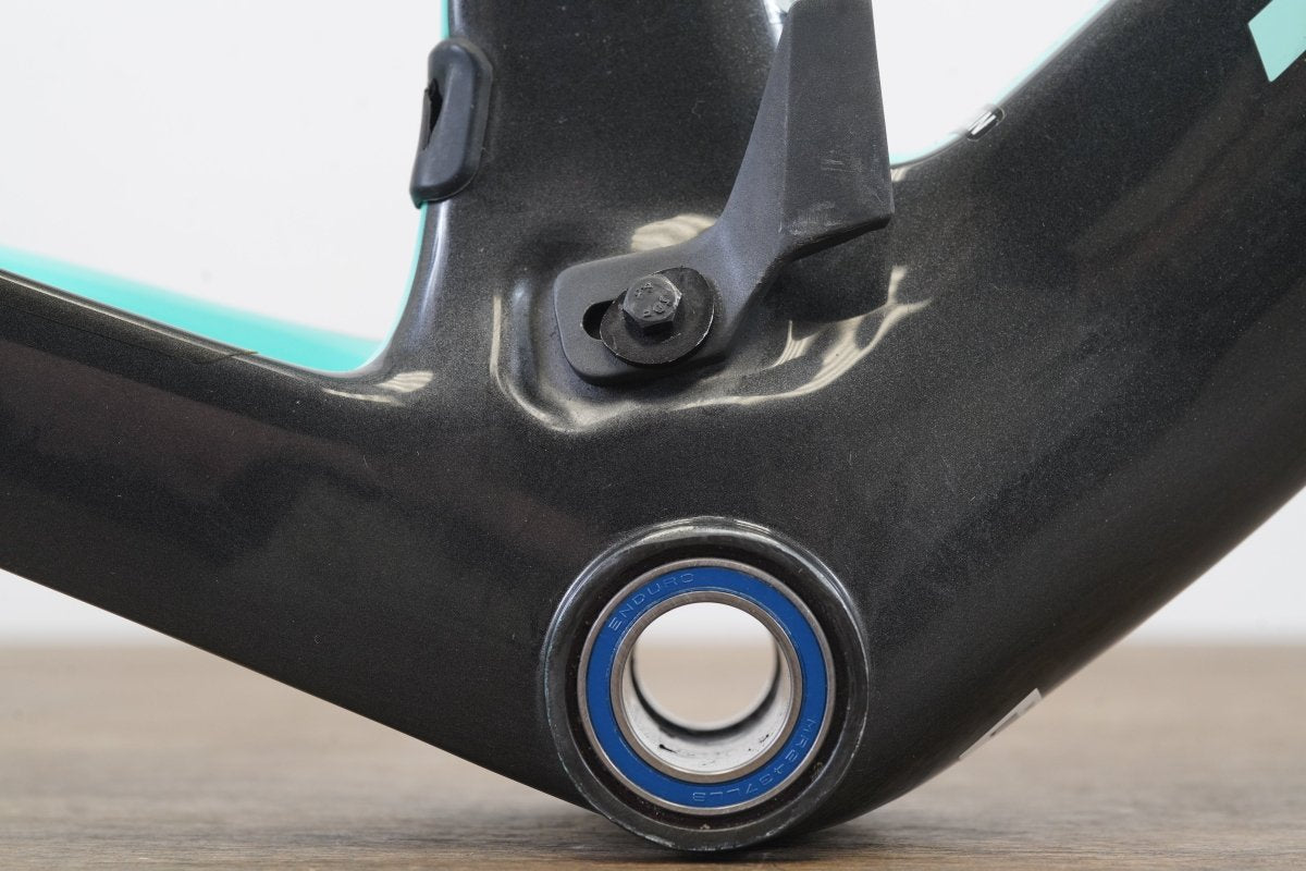 52cm Trek Madone 9 Gen 5 Carbon Aero Rim Brake Road Frameset