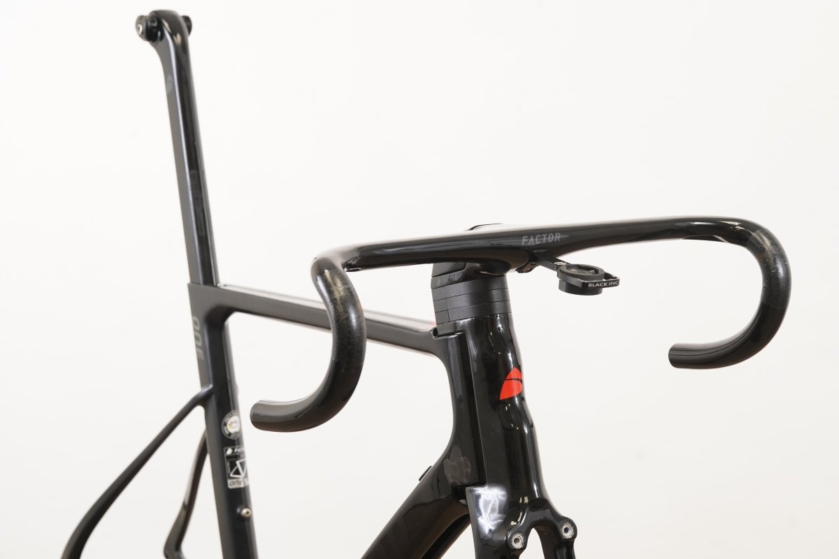54cm Factor One V1 Carbon Rim Brake Road Frameset + Cockpit