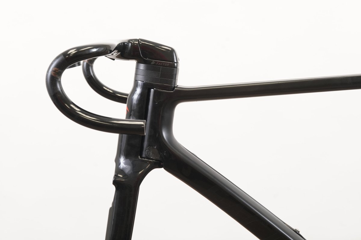 54cm Factor One V1 Carbon Rim Brake Road Frameset + Cockpit