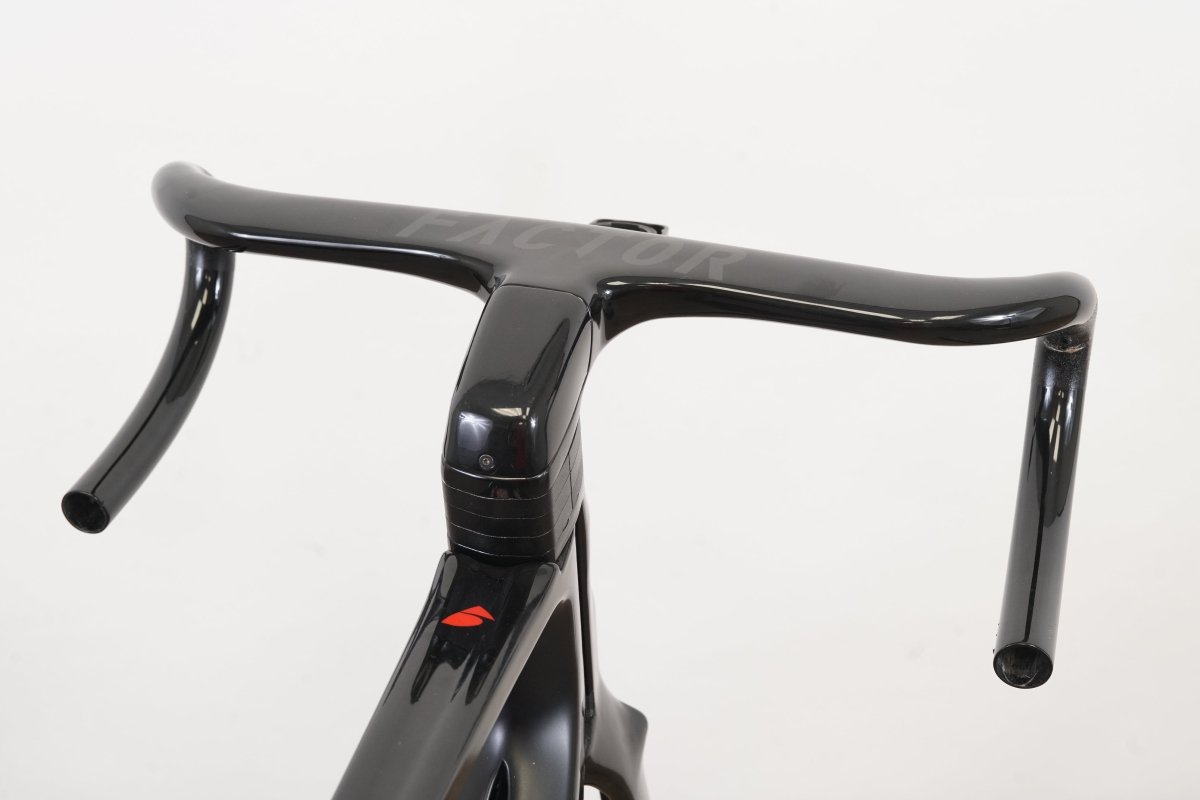 54cm Factor One V1 Carbon Rim Brake Road Frameset + Cockpit