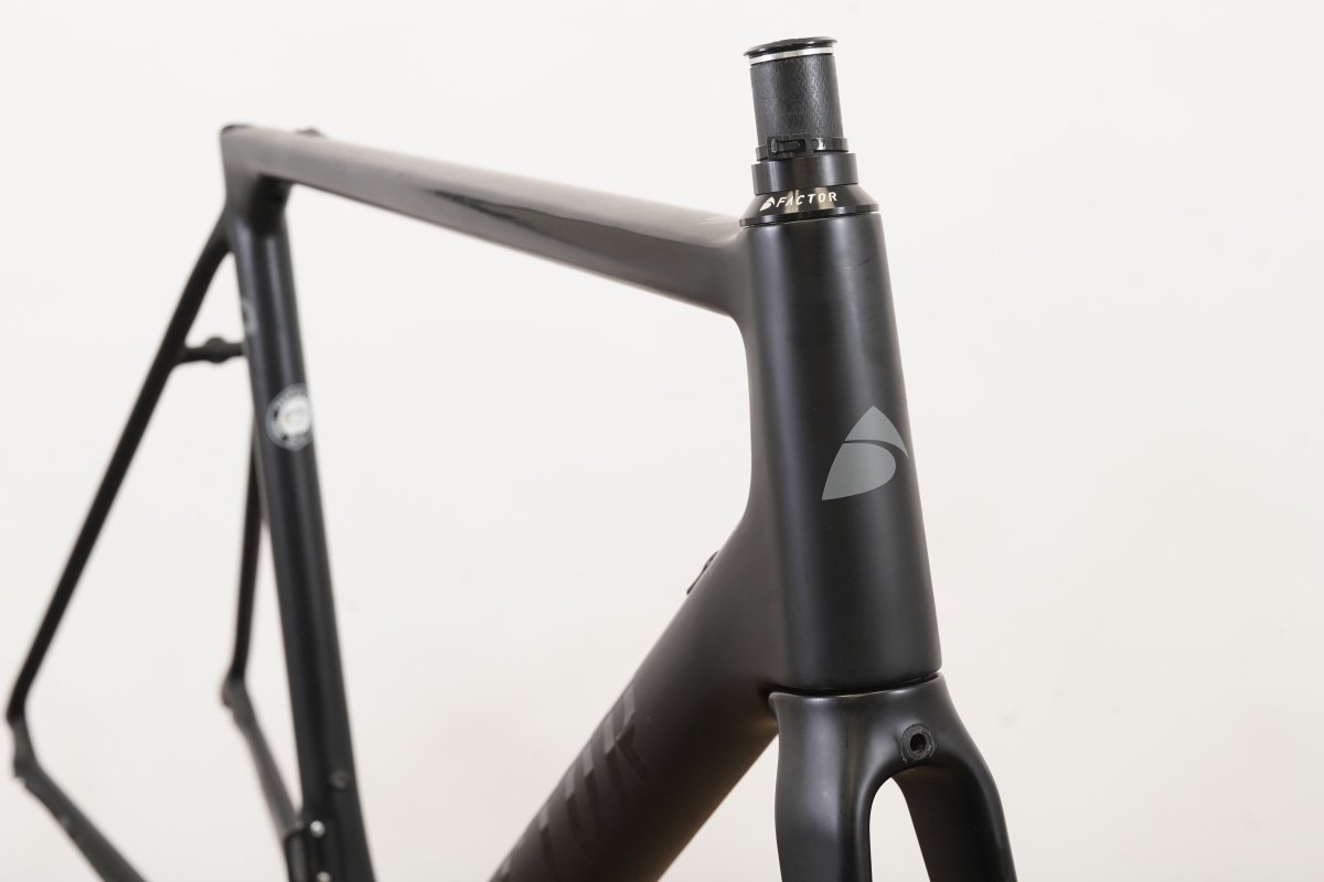 56cm Factor O2 Carbon Rim Brake Road Frameset *Repaired*