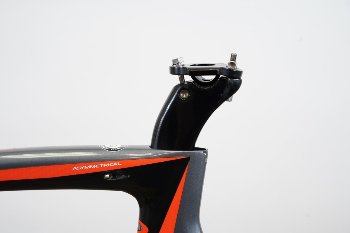 57.5cm Pinarello Dogma F8 Carbon Rim Brake Frameset