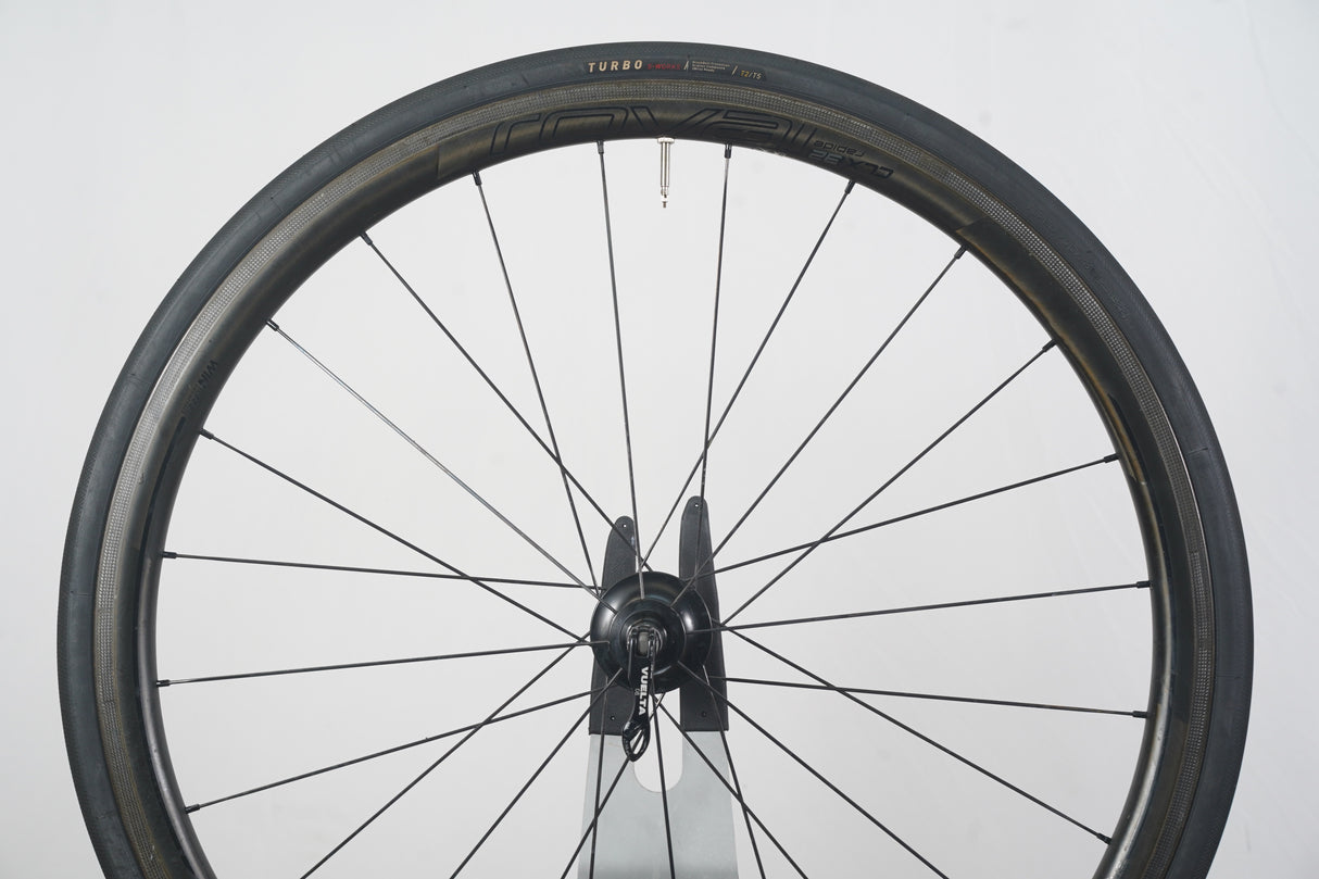 Roval CLX 32 Carbon Tubeless Clincher Rim Brake Wheelset Shimano/SRAM 11 Speed