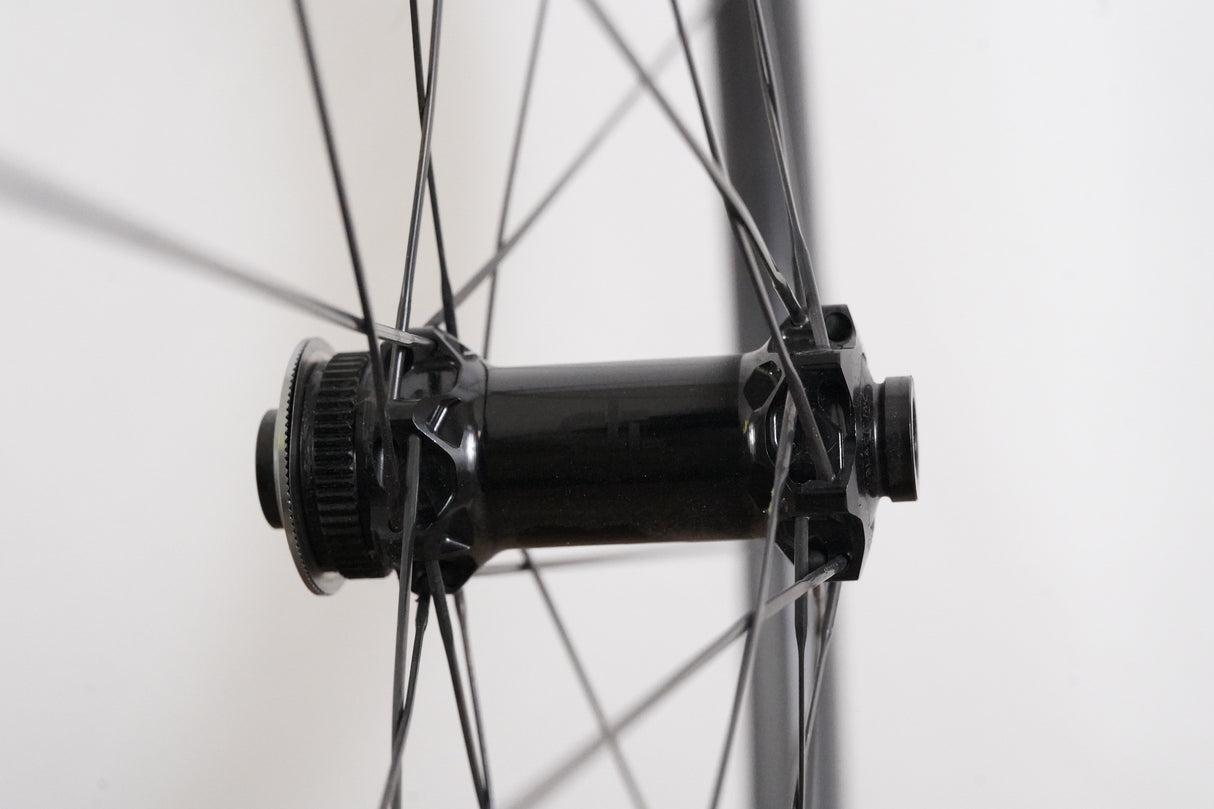 Black Inc. THIRTY Carbon Tubeless Disc Brake Wheelset Shimano/SRAM 11 Speed