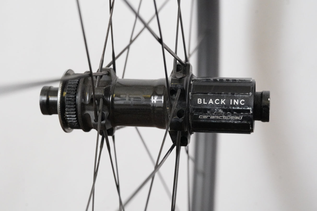 Black Inc. THIRTY Carbon Tubeless Disc Brake Wheelset Shimano/SRAM 11 Speed