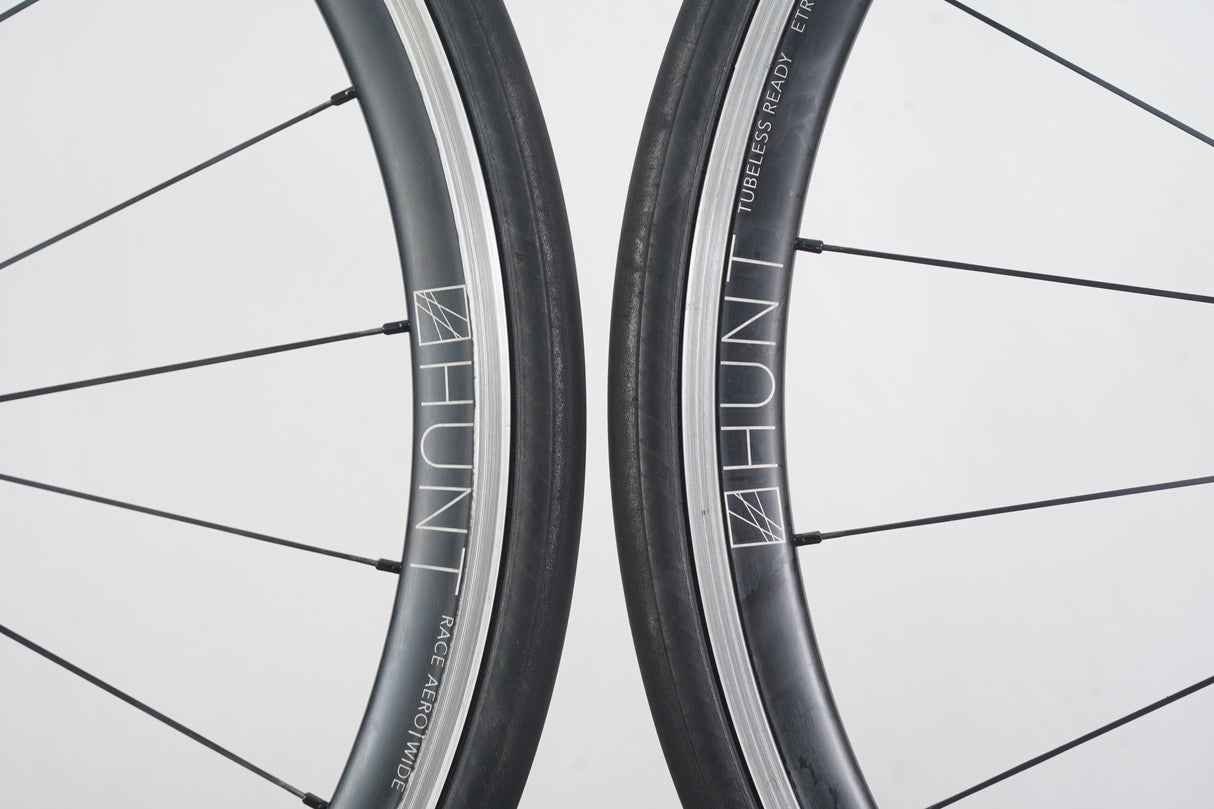 Hunt Race Aero Alloy Tubeless Clincher Rim Brake Wheelset Shimano/SRAM 11 Speed