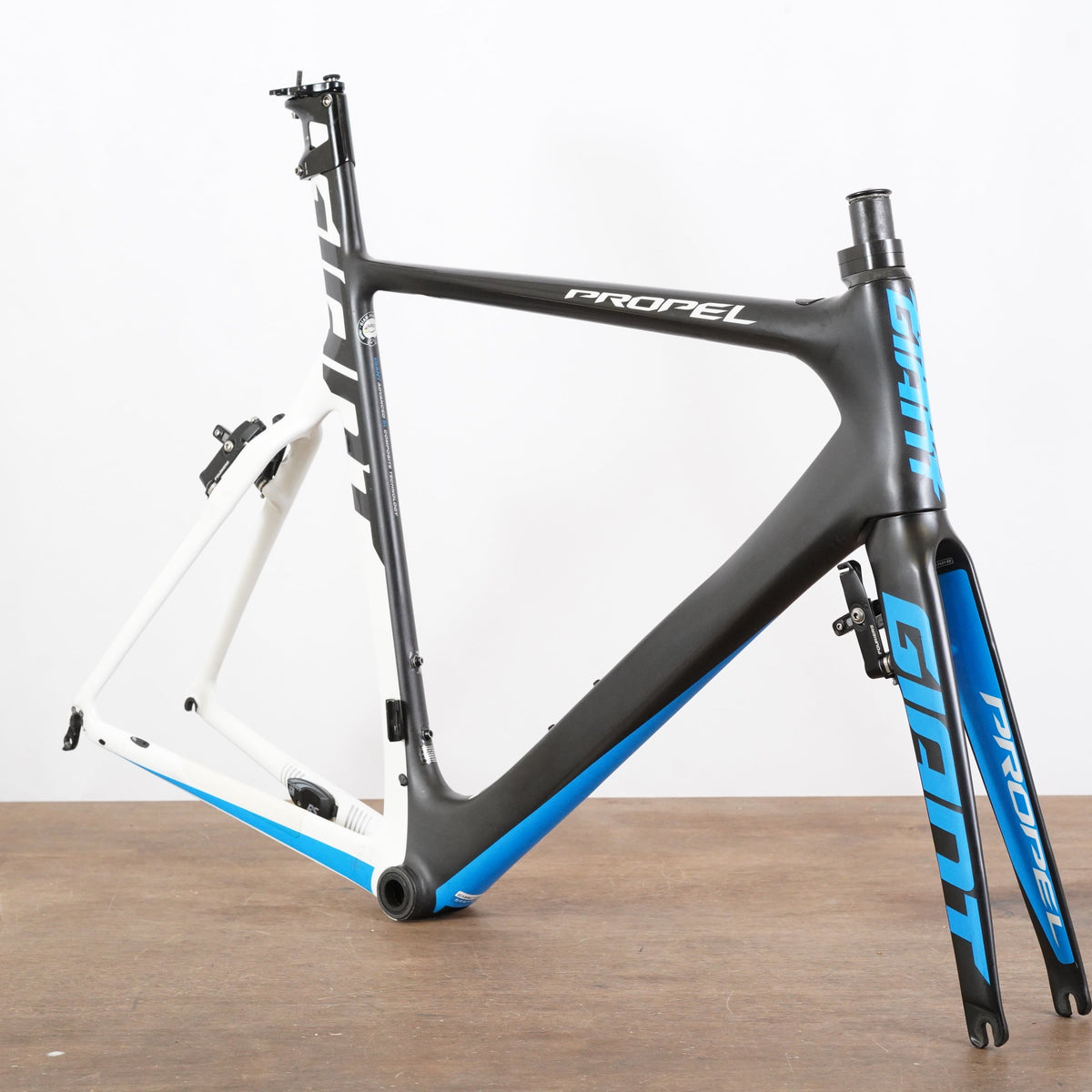Damaged* M/L Giant Propel Advanced SL ISP Carbon Aero Rim Brake 
