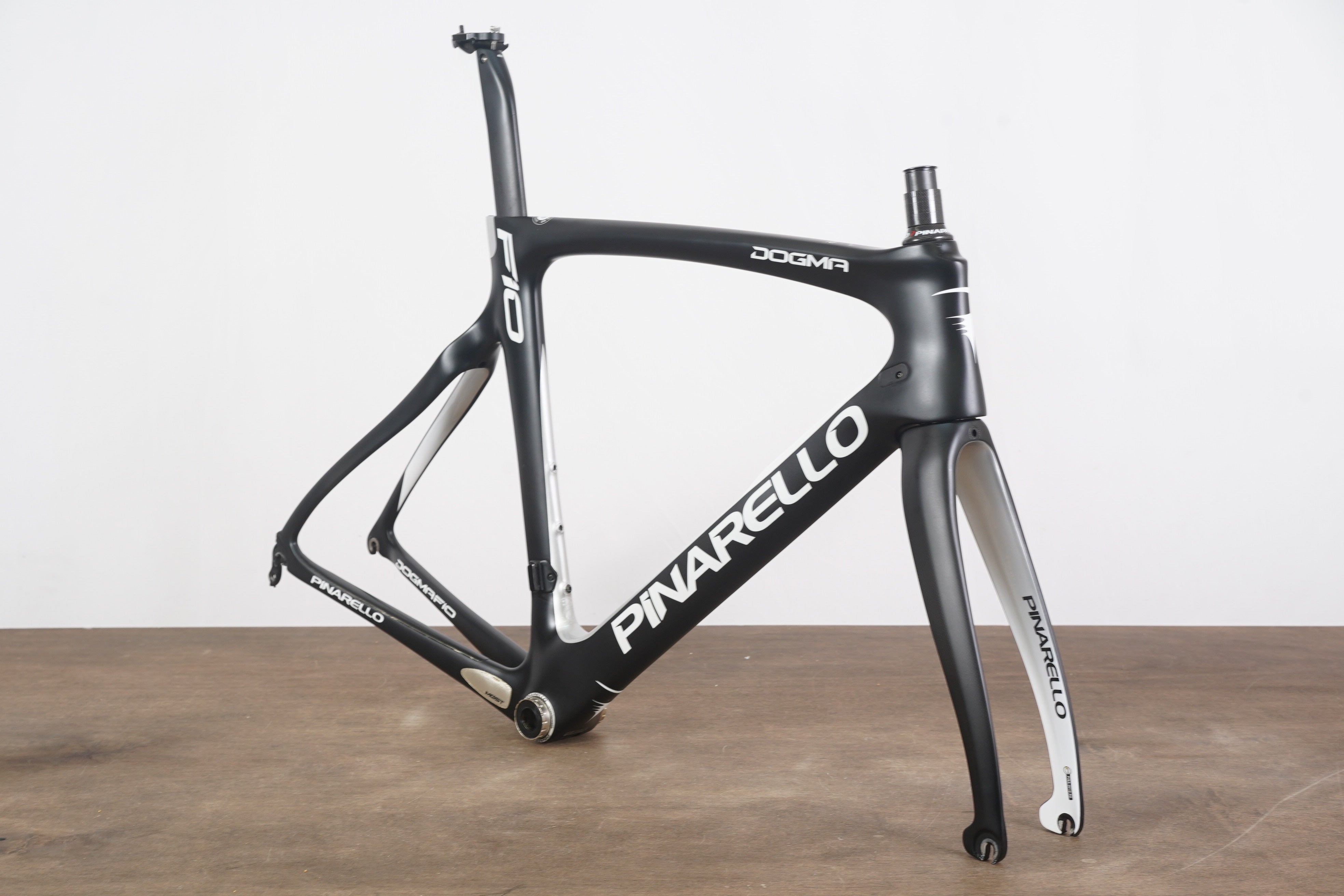 55cm Pinarello Dogma F10 Carbon Rim Brake Frameset – Elevate Cycling