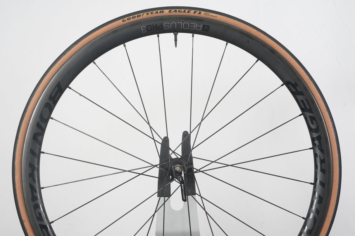 Bontrager Aeolus Pro 3 TLR Carbon Tubeless Clincher Rim Brake Wheelset 11 Speed