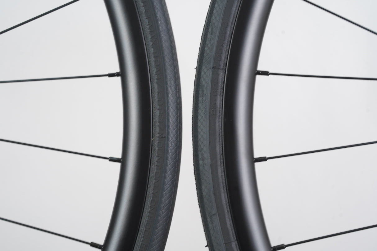 DT Swiss R470 Alloy Tubeless Clincher Disc Brake Wheelset Shimano/SRAM 11 Speed