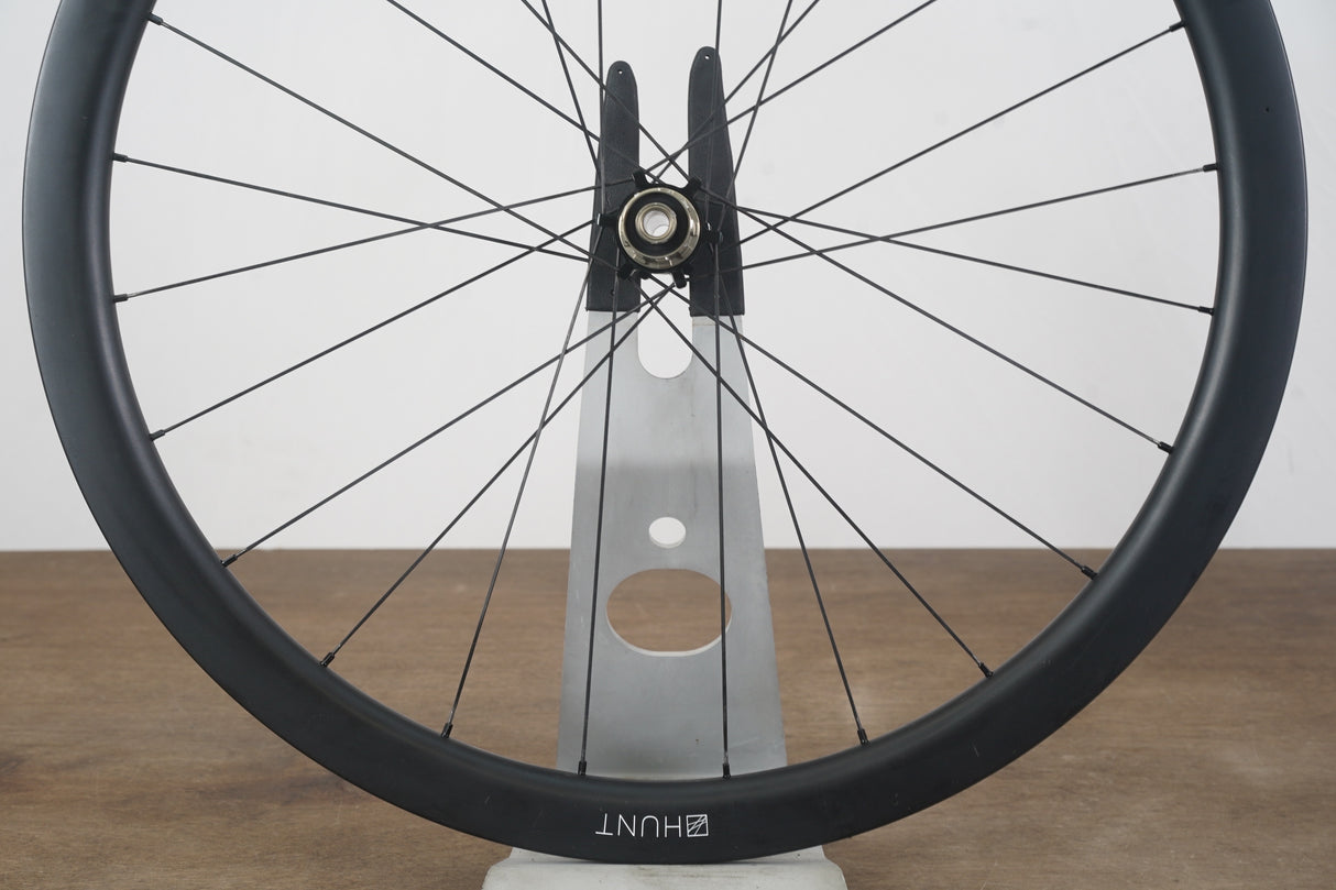 Hunt 30 Carbon Tubeless Disc Brake Wheelset Shimano/SRAM 11 Speed