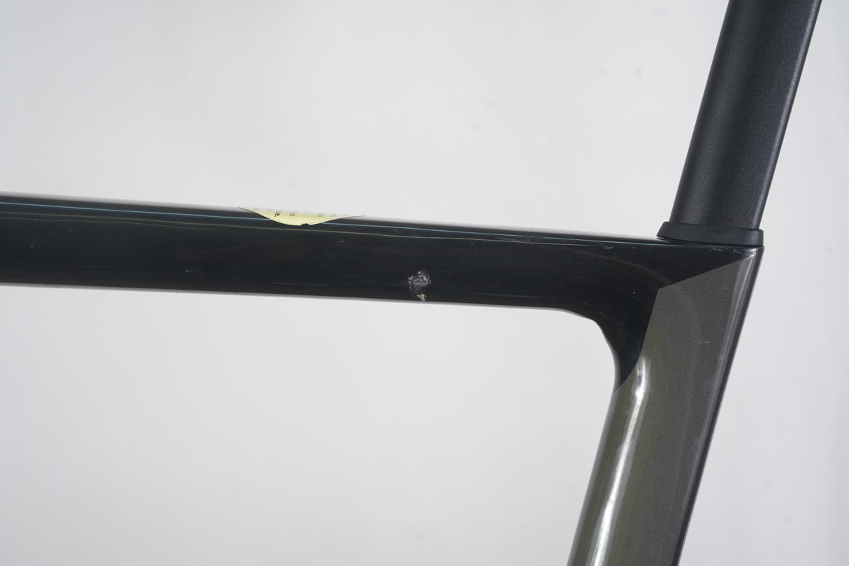 2022 56cm Cannondale SuperSix EVO 105 11 Speed Disc Brake Carbon Road Bike