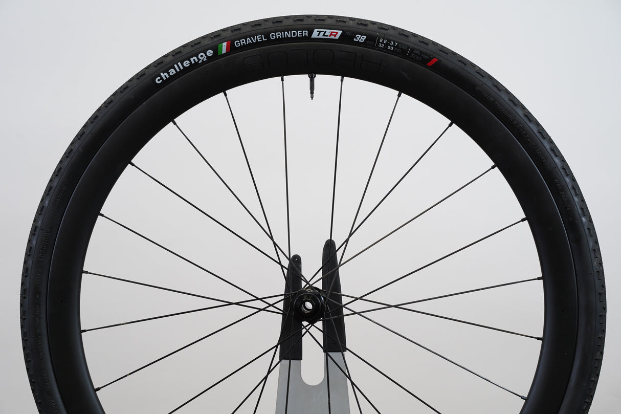 Bontrager Aeolus Pro 37 Carbon Tubeless Disc Brake Wheelset Shimano/SRAM 11 Speed