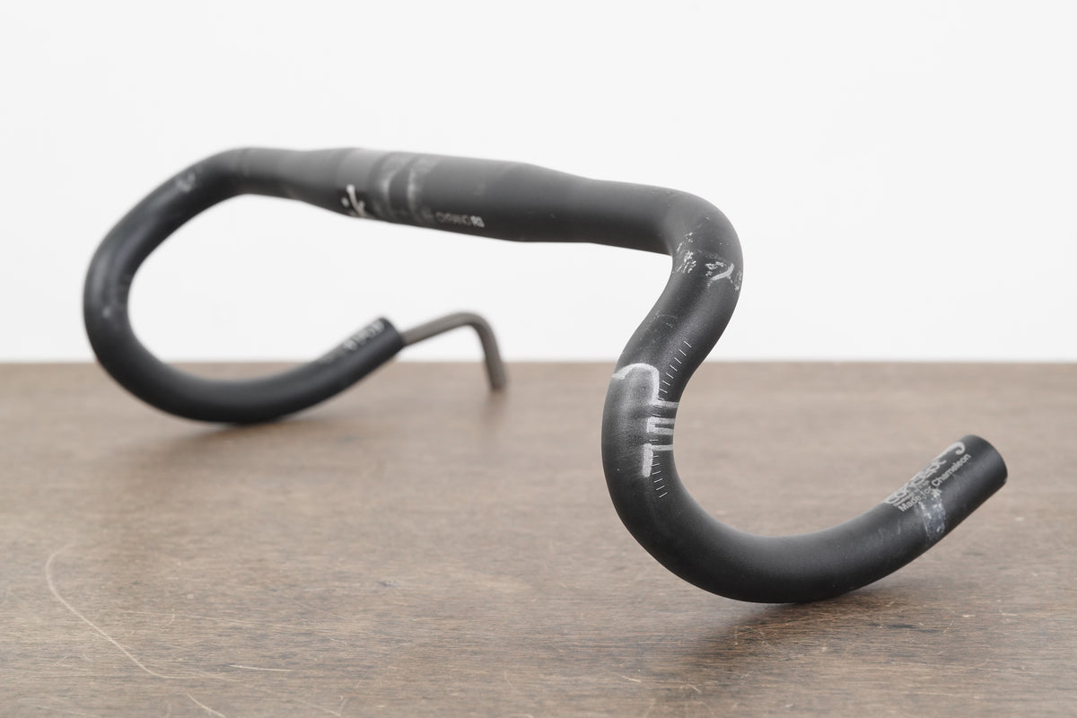 40cm Fizik Cyrano R3 Bull Alloy Road Handlebar 31.8mm