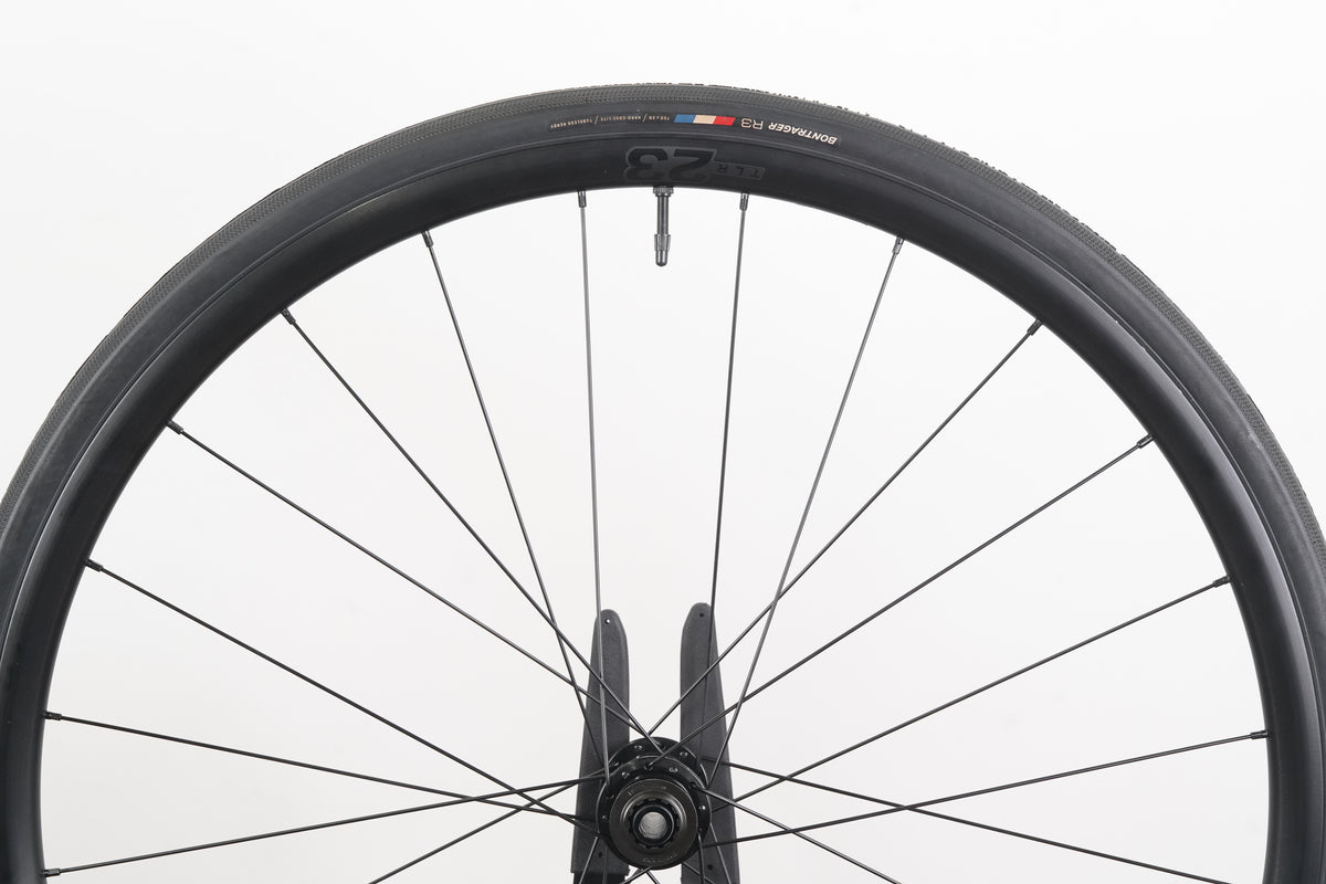 Bontrager Paradigm Comp 23 Alloy Tubeless Clincher Disc Wheelset Shimano 11 Speed