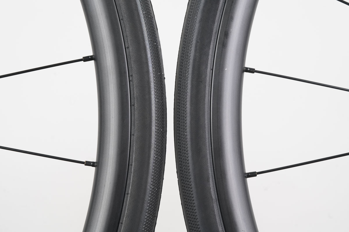 Bontrager Paradigm Comp 23 Alloy Tubeless Clincher Disc Wheelset Shimano 11 Speed