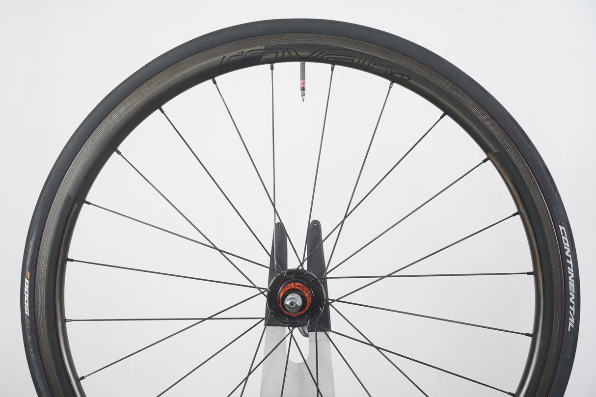 Roval CLX 32 Carbon Tubeless Clincher Rim Brake Wheelset Shimano/SRAM 11 Speed